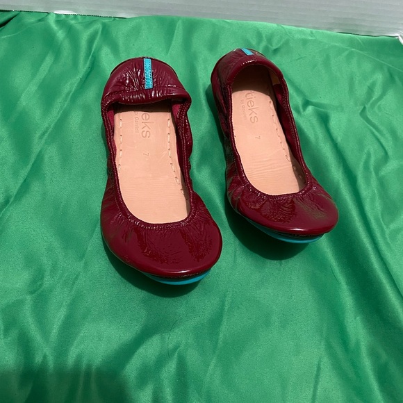 Ruby Red Tieks - Picture 2 of 6